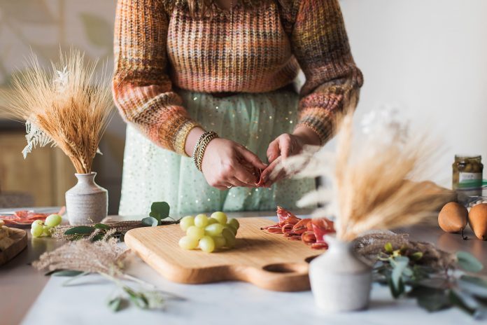 Step-by-Step: Build Your Own Holiday Charcuterie Board